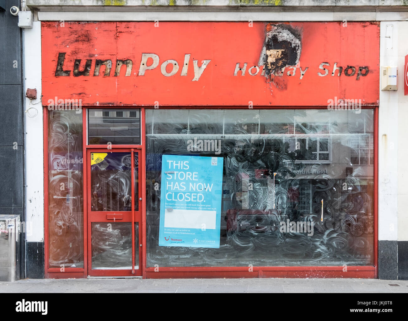 Herunterfahren-Reisebüro-Shop in Southampton High Street Stockfoto