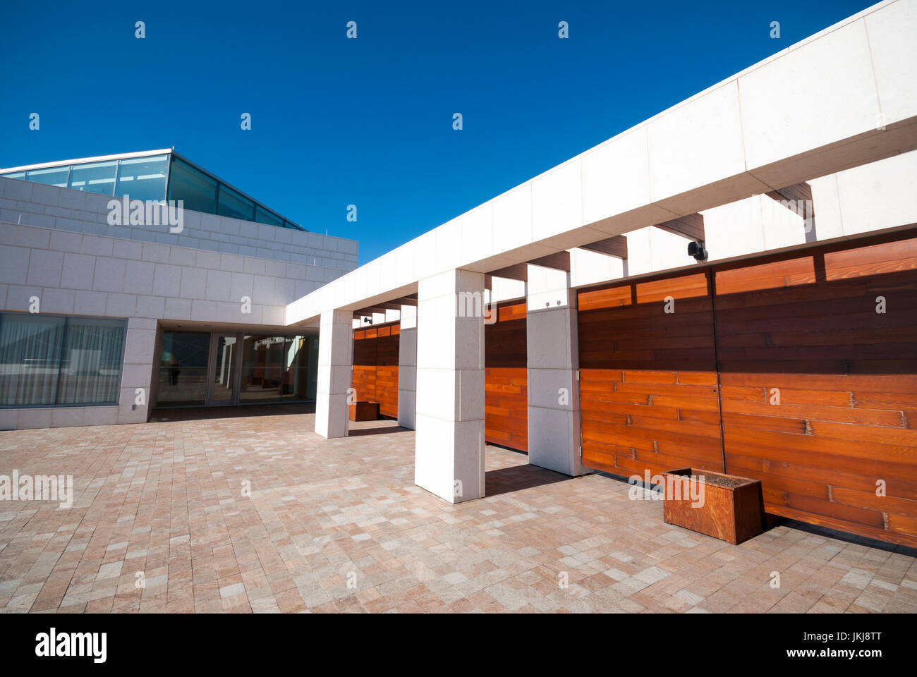 Architektonische Besonderheiten von der hinteren Terrasse des Toronto Ismaili Centre befindet sich neben dem Aga Khan Museum Komplex Stockfoto