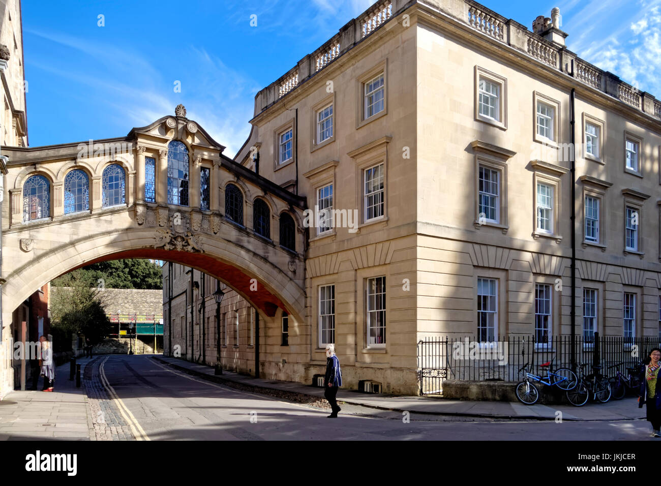 Hertford Brücke, häufig genannt "Seufzerbrücke", ist ein Skyway verbinden zwei Teile des Hertford College über New College Lane in Oxford, England. Stockfoto