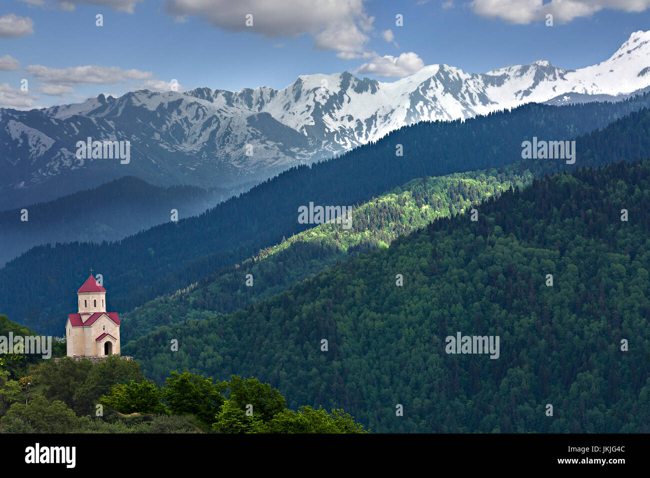 Kirche im Kaukasus, Georgien. Stockfoto