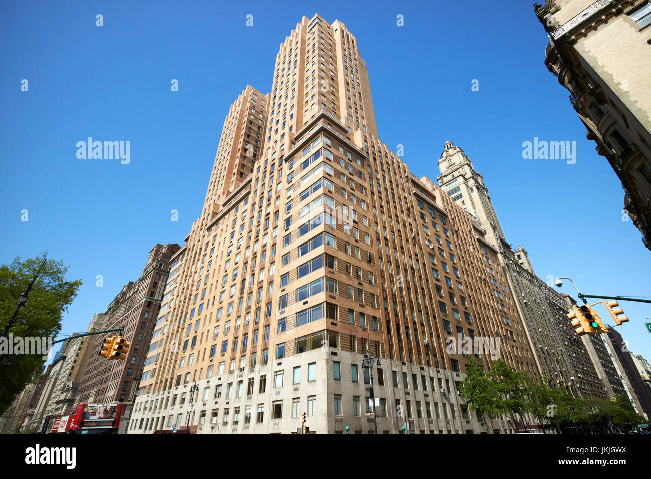 Die majestätische Twin überragte kooperative Gehäuse Hochhaus Central Park West in New York City USA Stockfoto