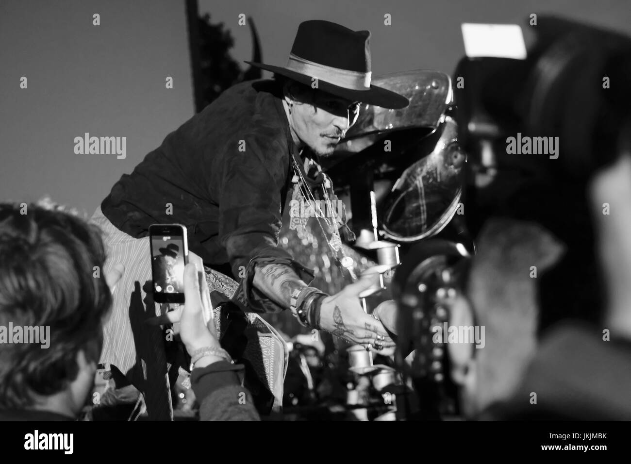 Johnny Depp in das Jahr 2017 Glastonbury Festival im würdig Farm in Somerset, wo er eine Vorführung seines Films "The Libertine." eingeführt  Mit: Johnny Depp wo: Somerset, Vereinigtes Königreich bei: 22. Juni 2017 Credit: WENN.com Stockfoto