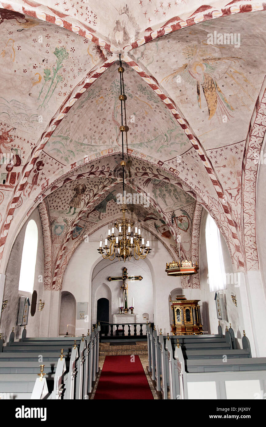 Ein Blick auf die Dänische mittelalterlichen religiösen Fresken aus dem 12. Jahrhundert im romanischen Stil Kvaerkeby Kirche auf der Insel Seeland. Die Analyse zeigt, dass die Fresken hav Stockfoto