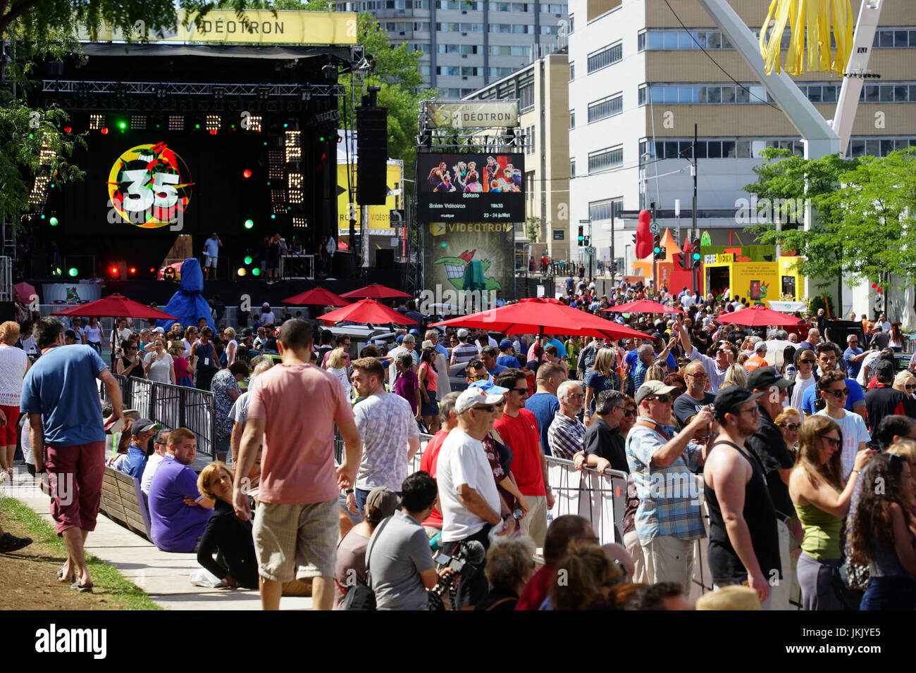 Montreal, Kanada 23 July,2017.Crowd Menschen bei Just for Laughs Festival. Kredit: Mario Beauregard/Alamy Live-Nachrichten Stockfoto
