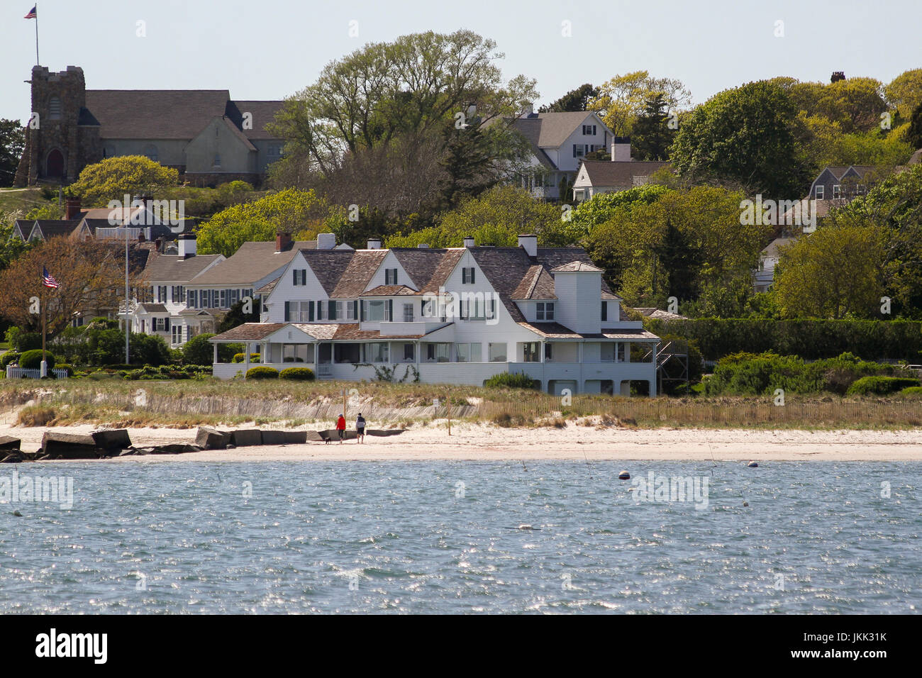 Ein Blick auf das Kennedy-Mittel aus dem Wasser, Cape Cod, Massachusetts, USA, Nordamerika Stockfoto