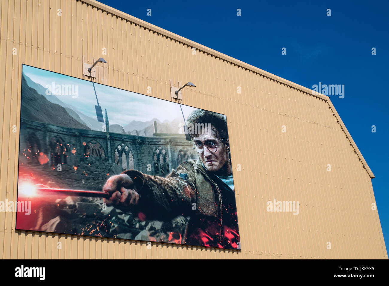 LEAVESDEN, UK - 19. Juni 2017: A Harry Potter Film noch auf der Außenseite der Warner Bros.-Studios, Heimat der Studiotour machen von Harry Potter Stockfoto
