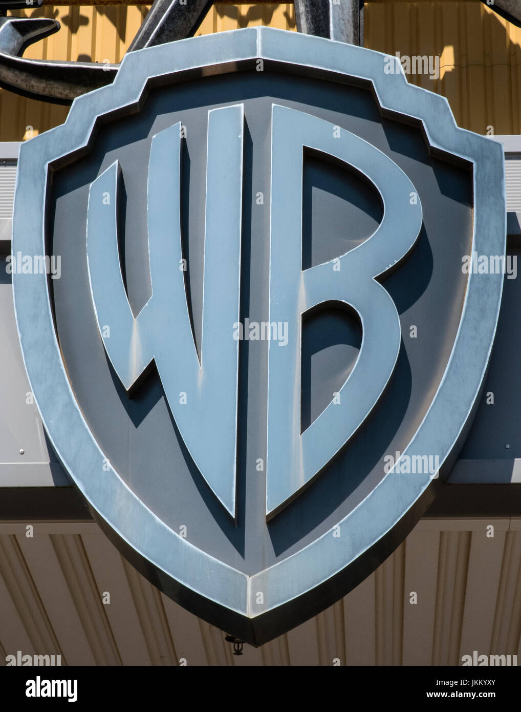 LONDON, UK - 19. Juni 2017: Eine Nahaufnahme von der Warner Bros.-Logo bei der Herstellung von Harry Potter-Studio Tour in den Warner Bros Studios bei Leavesden in Stockfoto