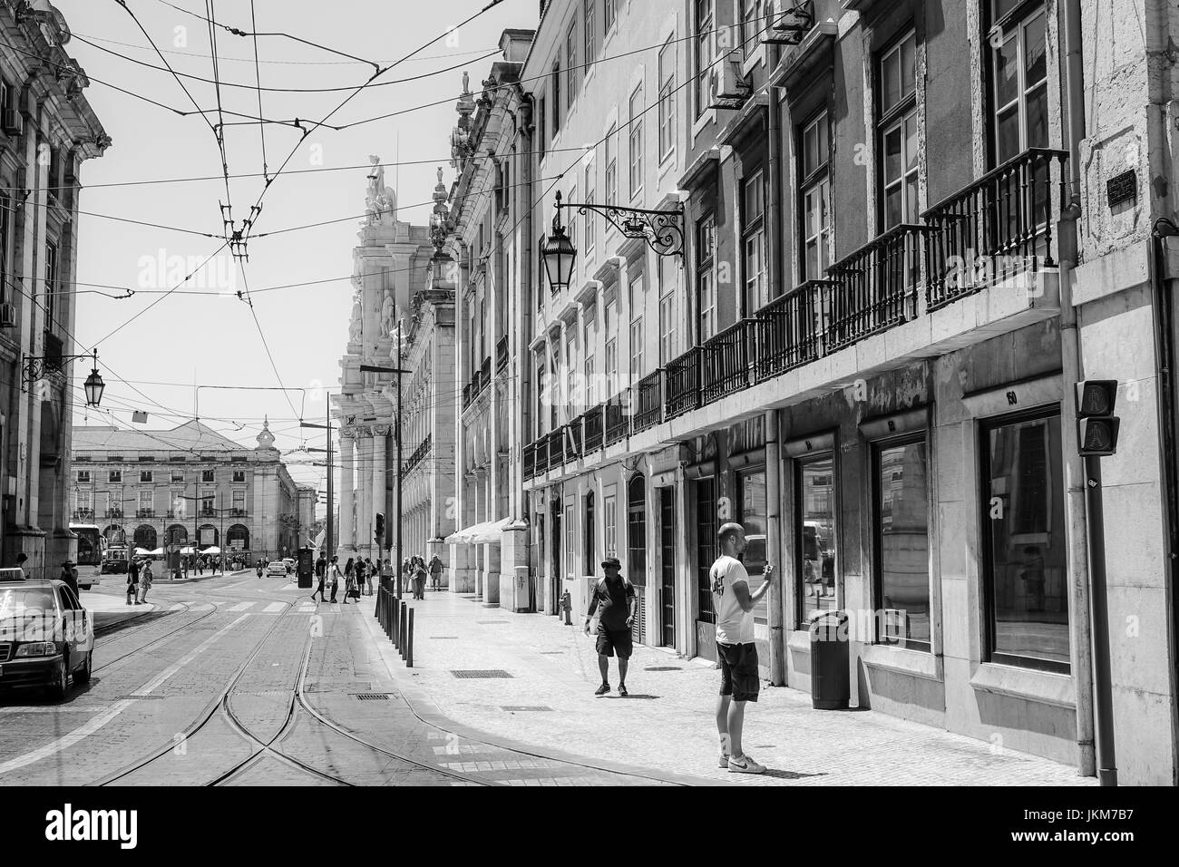Typische Straßenansicht im Stadt Zentrum von Lissabon - Lissabon - PORTUGAL Stockfoto