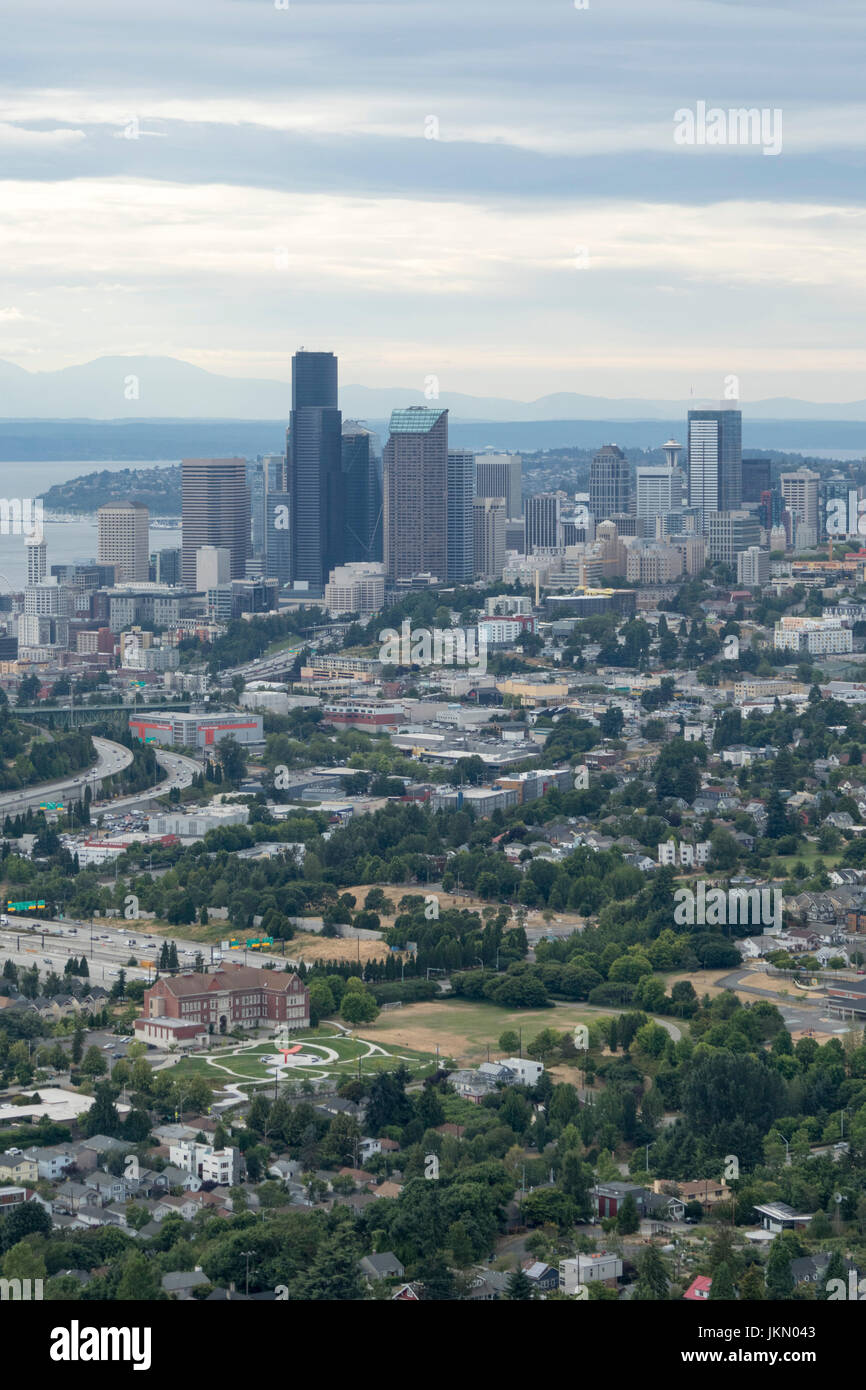 Luftaufnahme der Innenstadt von Seattle aus dem Südosten, Washington State, USA Stockfoto