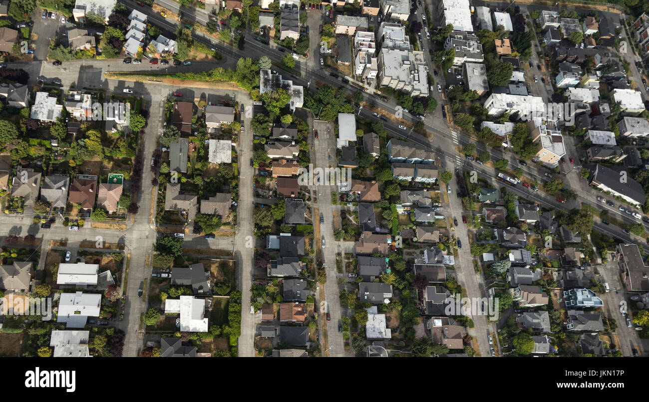 Luftaufnahme der Häuser um Thorndyke Avenue, Magnolia, Seattle, Washington State, USA Stockfoto