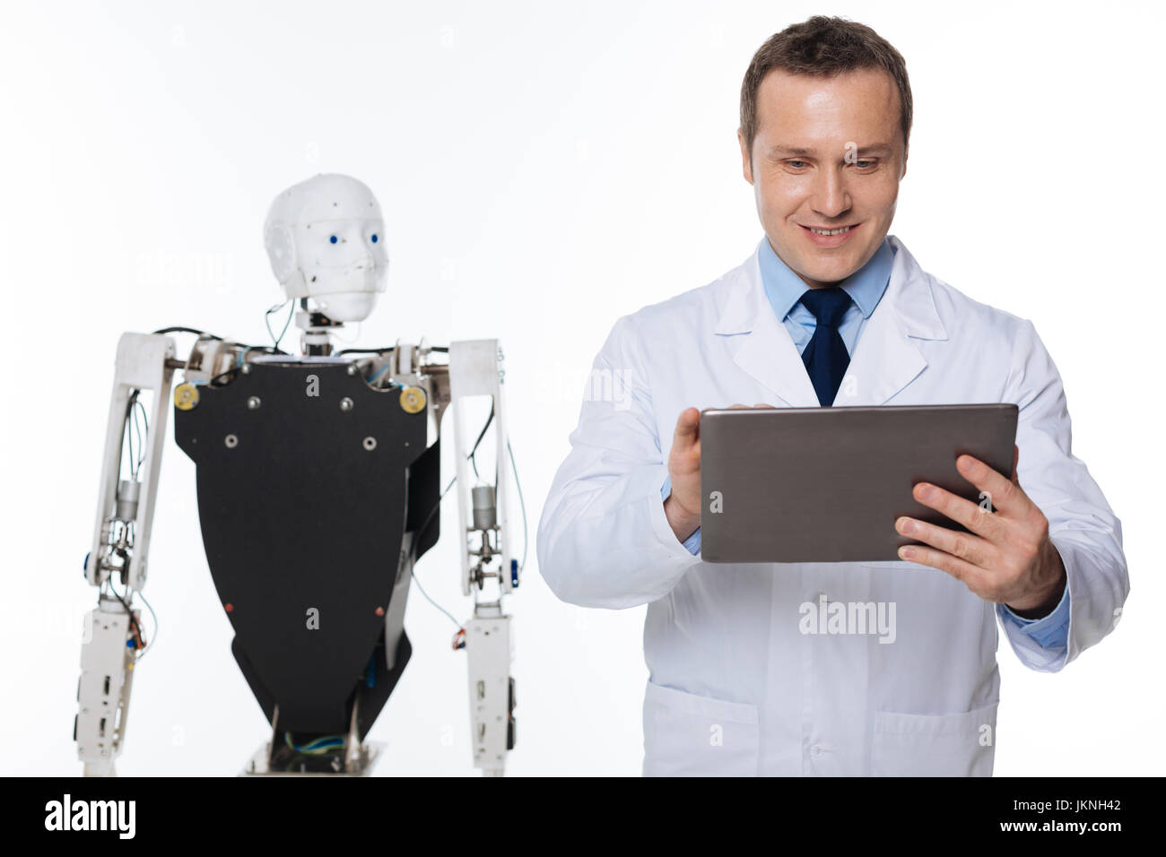 Begeisterte produktiver Wissenschaftler begeistert mit Ergebnissen Stockfoto