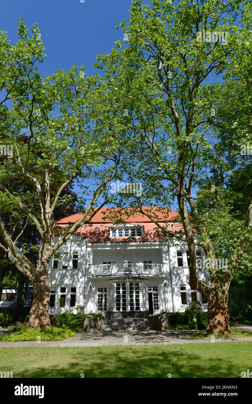 Treibhaus Zentrum trifle, Zeltinger Straße, Frohnau, Dorf Reinicken, Berlin, Deutschland, Kulturhaus Centre Bagatelle, Zeltinger Straße, Reinickendorf, Stockfoto