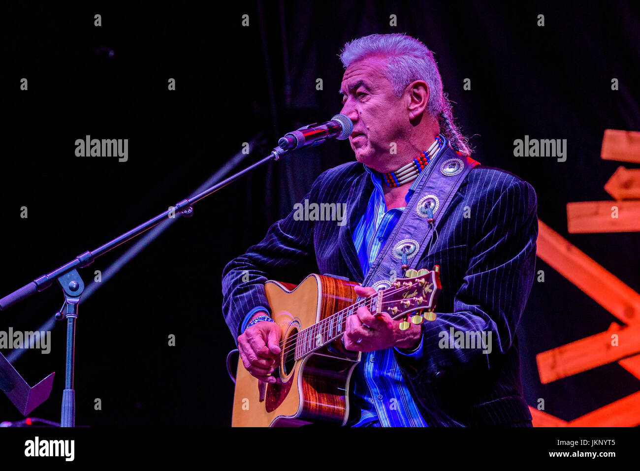 Vancouver, Kanada. 23. Juli 2017. Tom Jackson führt an die Trommel ruft Festival, Kanada 150 Veranstaltung Larwill, Park, Vancouver, British Columbia, Kanada. Quelle: Michael Wheatley/Alamy leben Nachrichten Stockfoto