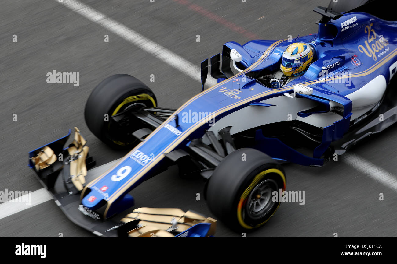 Sauber's Marcus Ericsson beim ersten Training des Grand Prix von Großbritannien 2017 auf dem Silverstone Circuit, Towcester. DRÜCKEN SIE VERBANDSFOTO. Bilddatum: Freitag, 14. Juli 2017. Siehe PA Story AUTO British. Bildnachweis sollte lauten: David Davies/PA Wire. Stockfoto