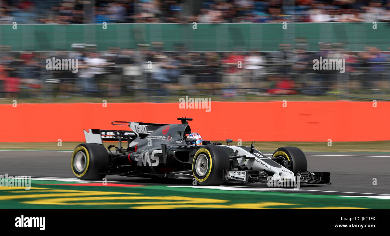 Haas Romain Grosjean beim ersten Training des Grand Prix von Großbritannien 2017 auf dem Silverstone Circuit, Towcester. DRÜCKEN SIE VERBANDSFOTO. Bilddatum: Freitag, 14. Juli 2017. Siehe PA Story AUTO British. Bildnachweis sollte lauten: David Davies/PA Wire. Stockfoto