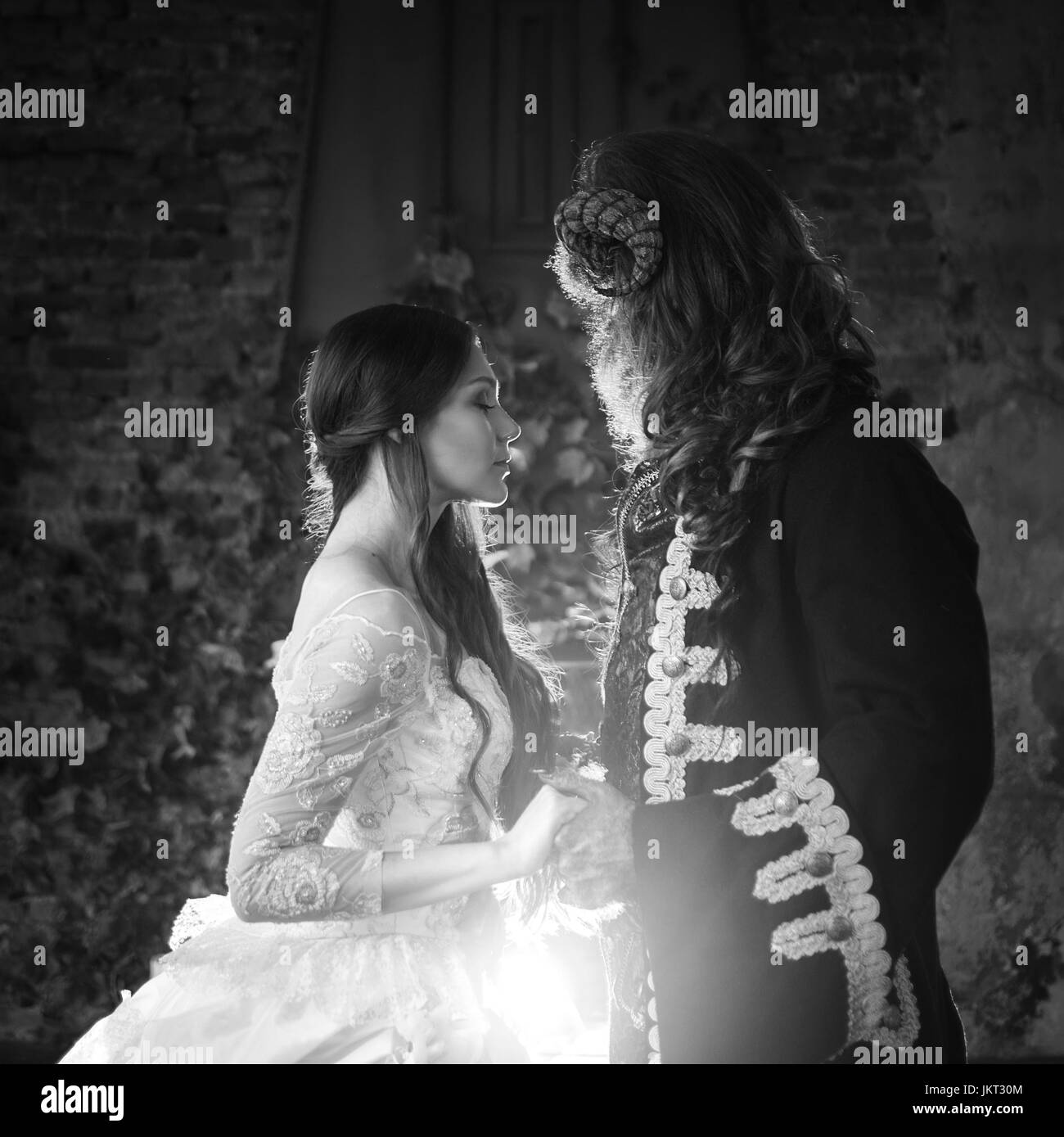 h-ssliches-m-dchen-schwarzwei-stockfotos-und-bilder-alamy