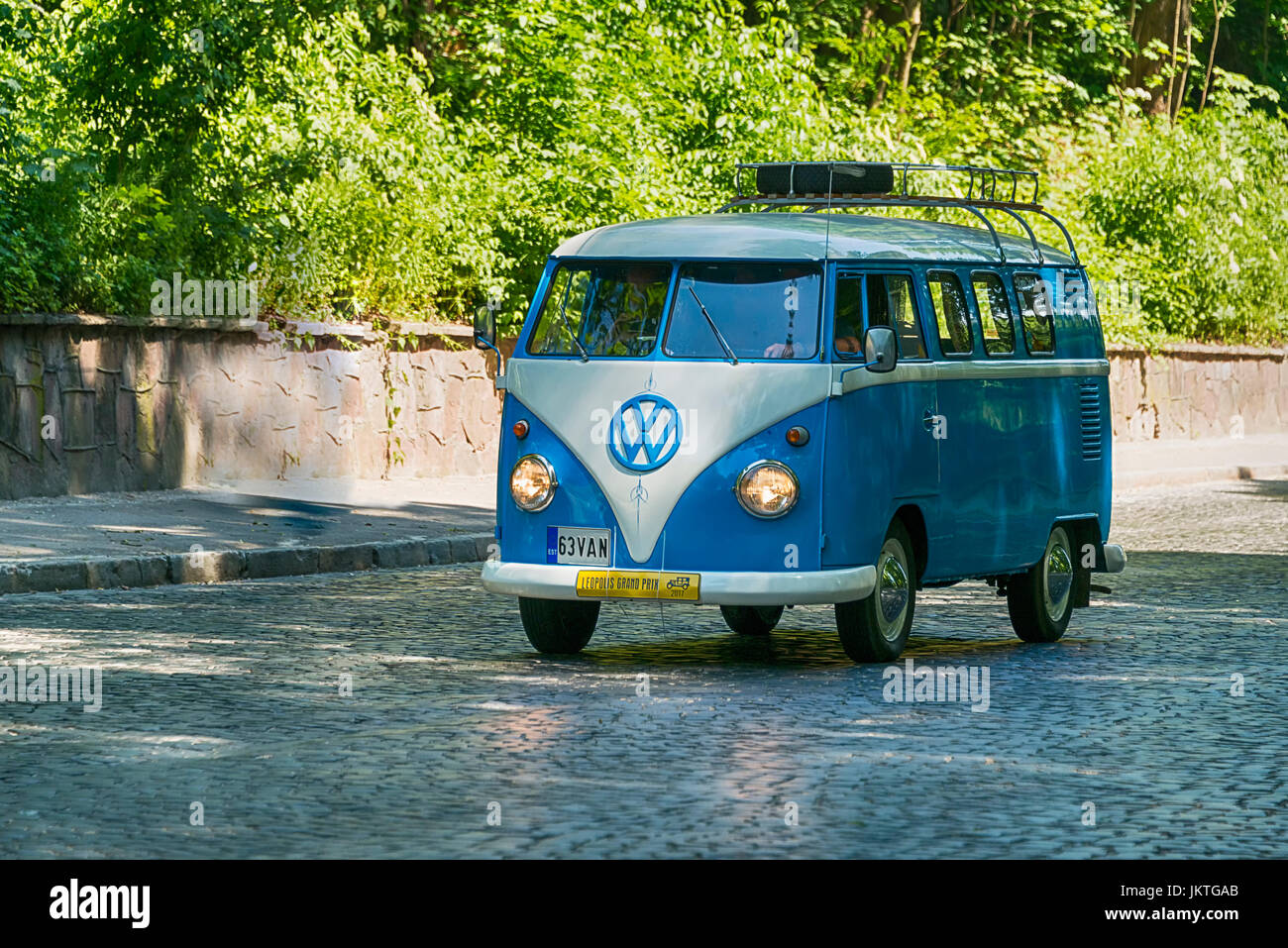 Lviv, Ukraine - Juni 4, 2017:Old Retro-Auto Volkswagen T1 nehmen Teilnahme an Rennen Leopolis grand Prix 2017, Ukraine. Stockfoto