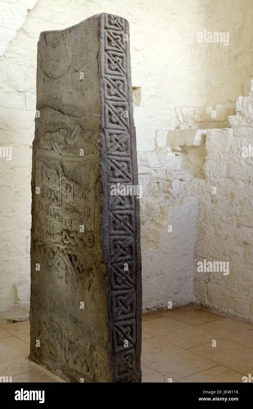 Sampsons Säule Keltisches Kreuz St. Illtuds Kirche Llantwit Major Vale von Glamorgan Wales Cymru UK GB Stockfoto