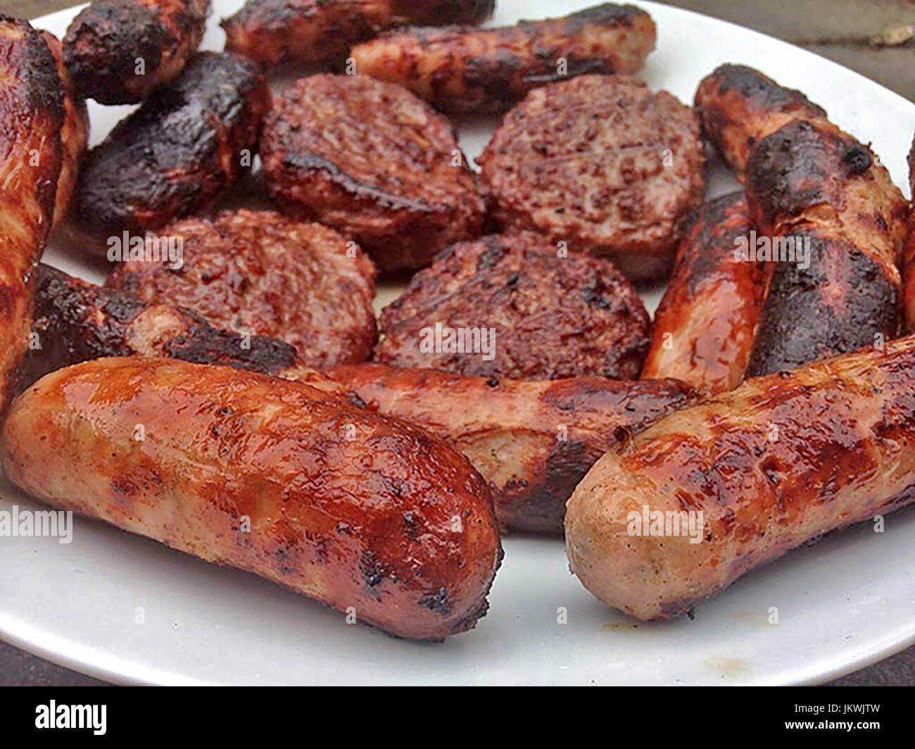 BBQ Grill Fleisch - Wurstwaren und Beef Burger Stockfoto