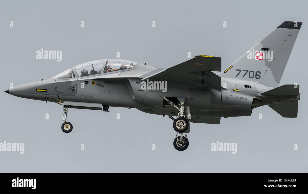 Leonardo aircraft division fotos und bildmaterial in hoher aufl sung