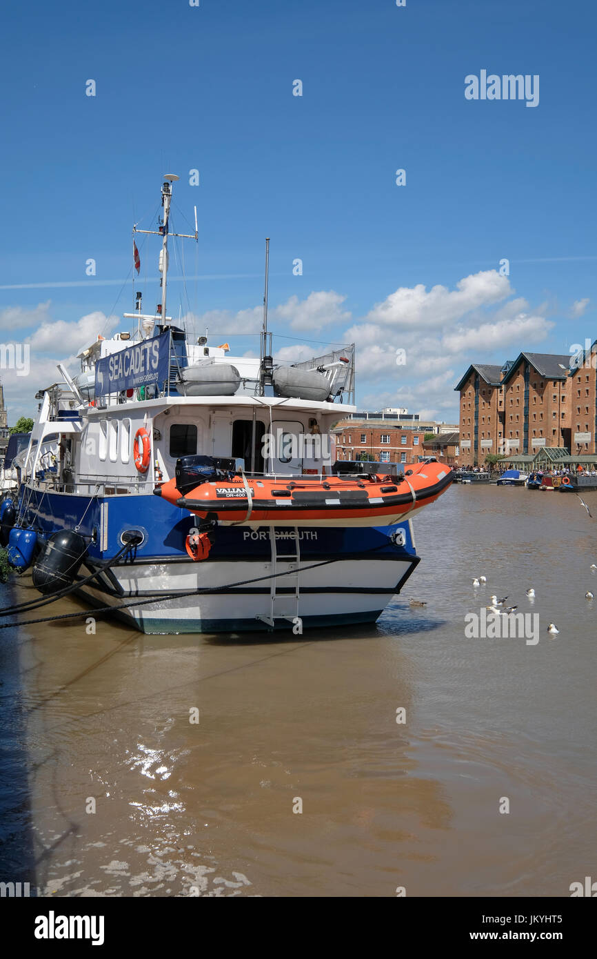 Meer-Kadetten Training Schiff John Jerwood Besuch Gloucester und ankern in das Hauptbecken der Stadt-Docks. Stockfoto