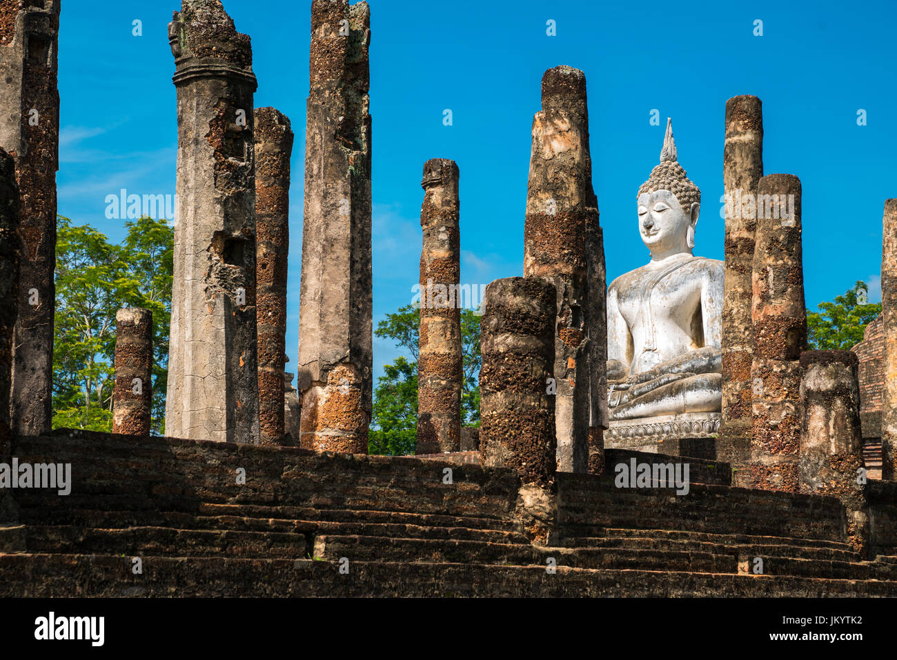 Schöne Tempel Thailand Namen Sukhothai Historical Park, Sa-Sri Tempel während Morgen Zeit Stockfoto