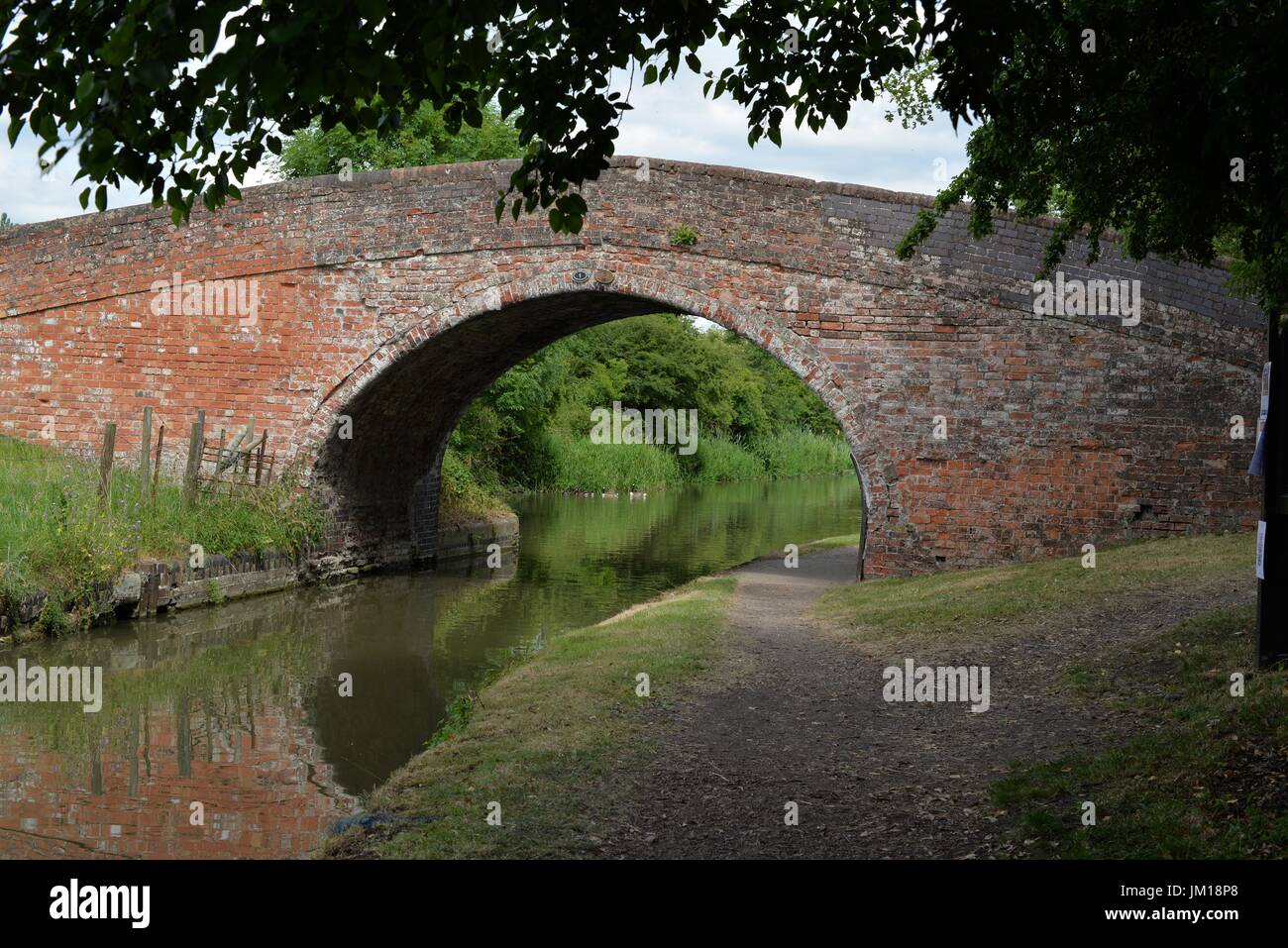 Metzger-Brücke Nr.: 1 am Grand Union Canal bei Braunston Stockfoto