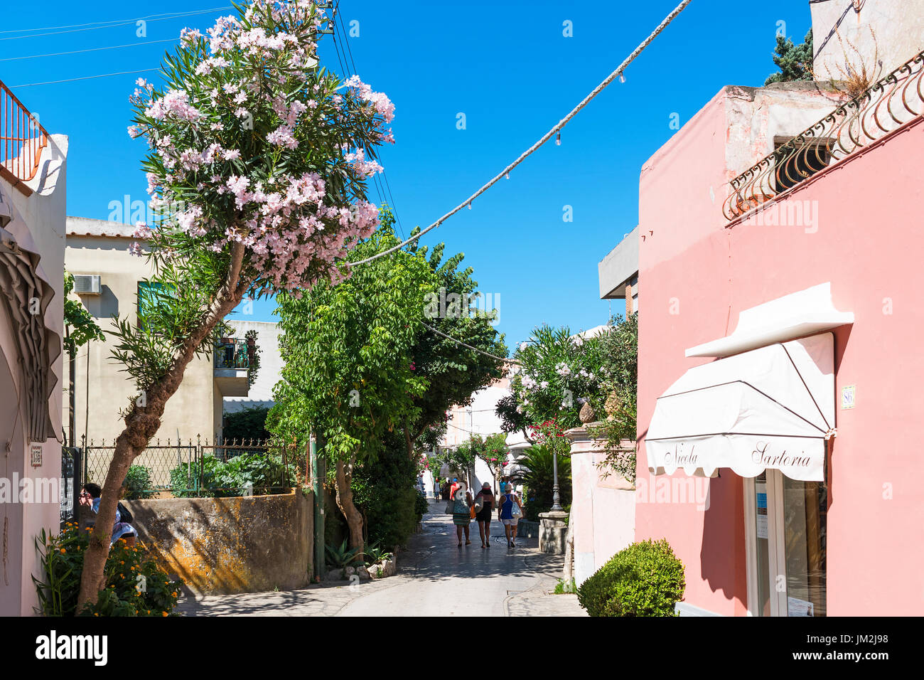 Häuser in der Stadt von Anacapri auf der Insel Capri, Italien. Stockfoto