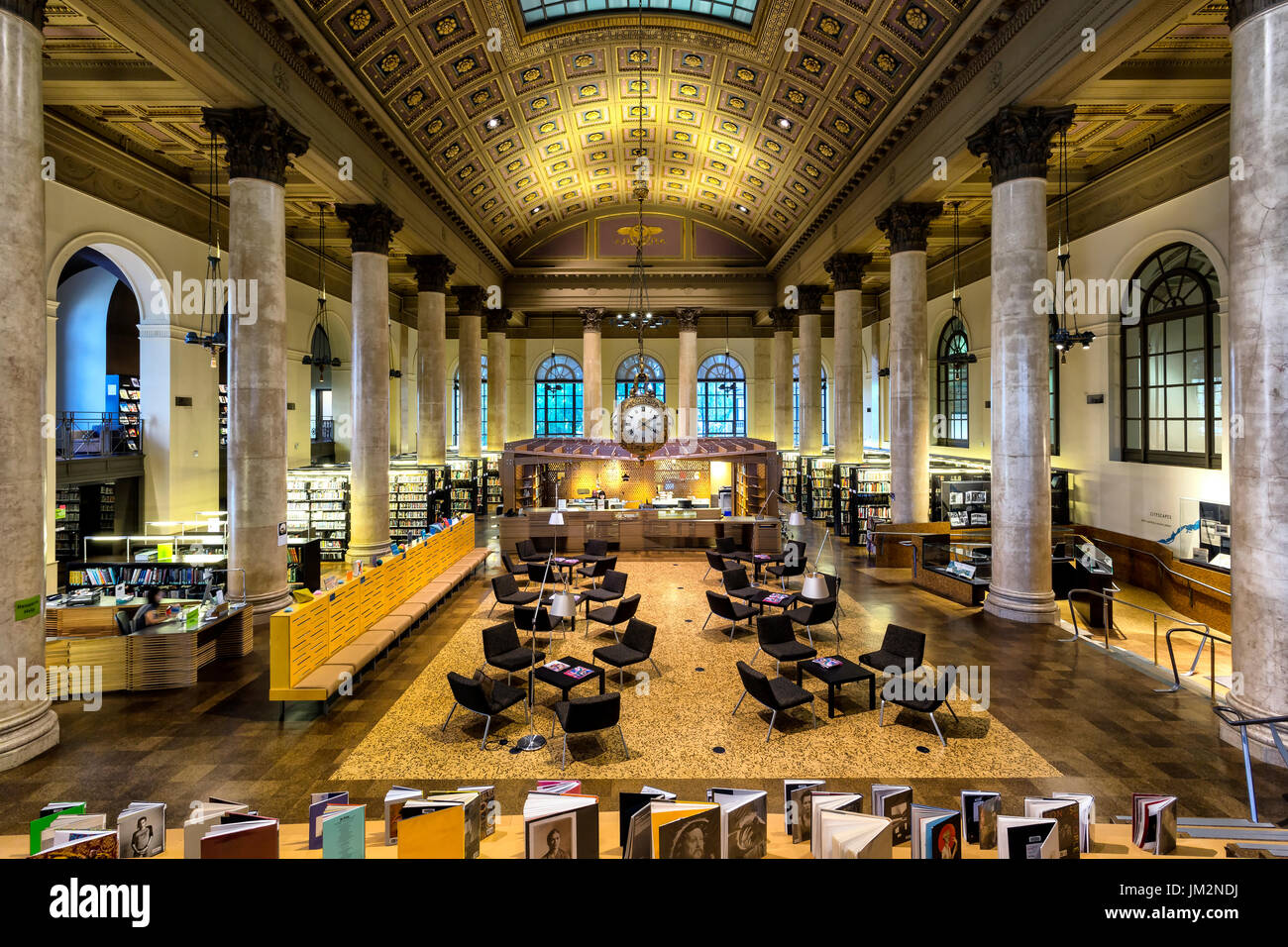 Providence, Rhode Island - Juni 2017. Blick auf die schöne Innenausstattung der Rhode Island School of Design (RISD) Bibliothek. Stockfoto