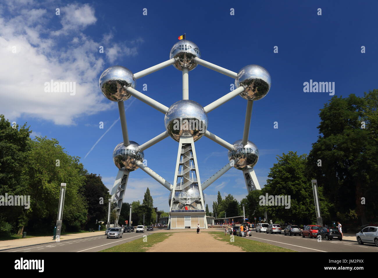 Brüssel, Belgien - 17. Juli 2017: Denkmal Atomium in Brüssel an einem sonnigen Sommertag. Stockfoto