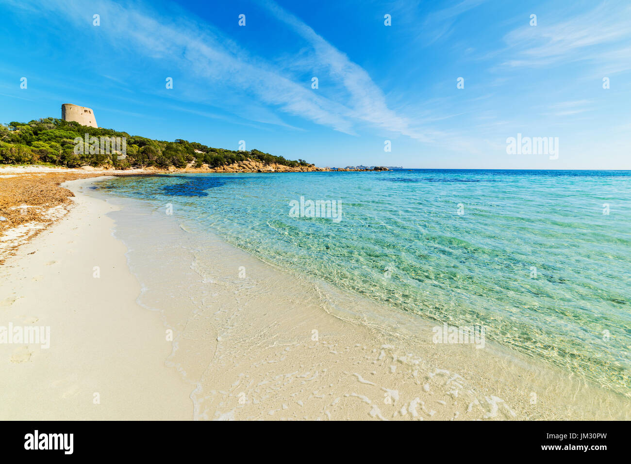 Klares Wasser in Cala Pira Stockfoto