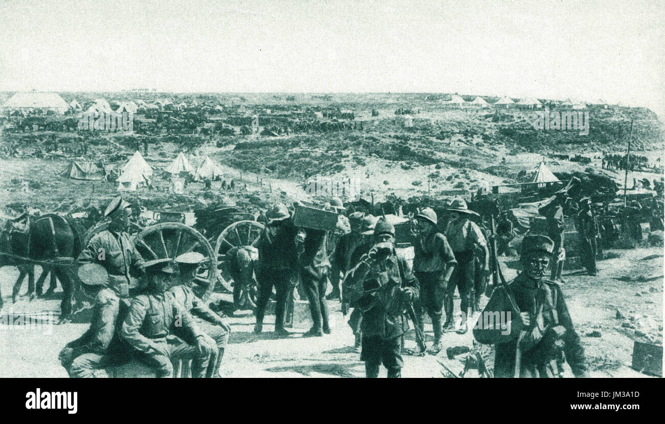 Tragenden Geschäfte zum australischen Camp, Gallipoli Kampagne, 1915 Stockfoto