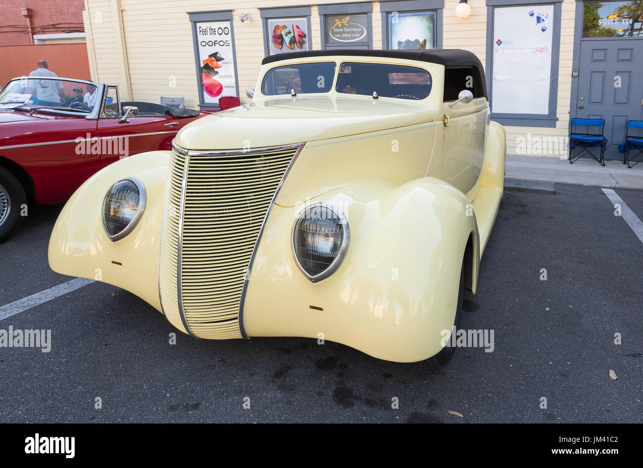 Wöchentliche Samstag classic car Cruise in Kissimmee Altstadt. Stockfoto