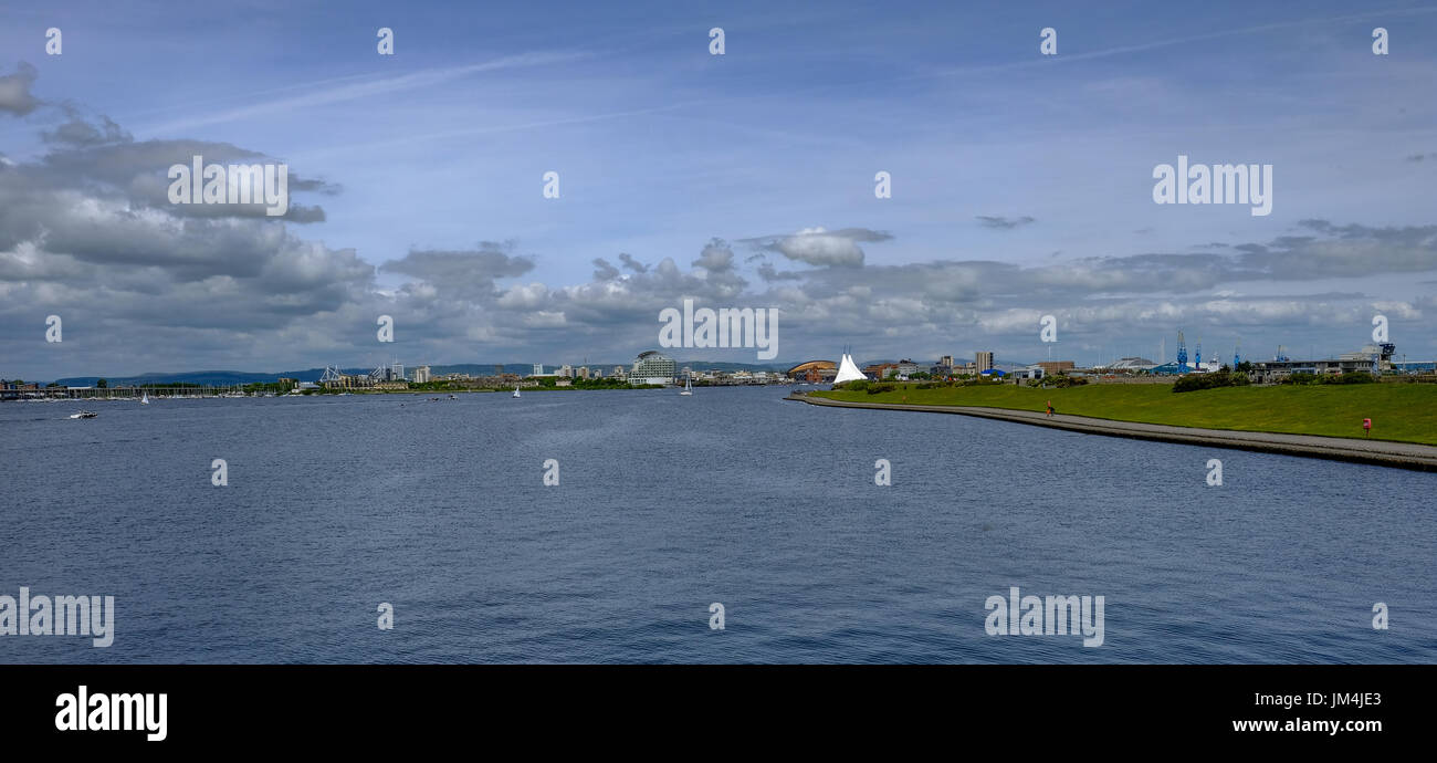Panoranic Ansicht von Cardiff Bay Blick von der Flut im Mai Stockfoto