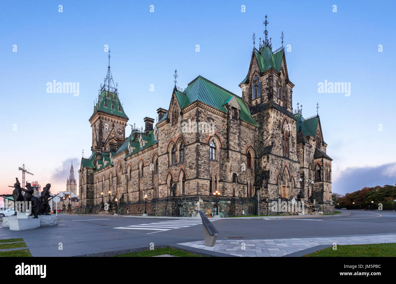 Der East Block, der Teil des Parliament Hill in der Morgendämmerung in Ottawa, Ontario, Kanada. Stockfoto
