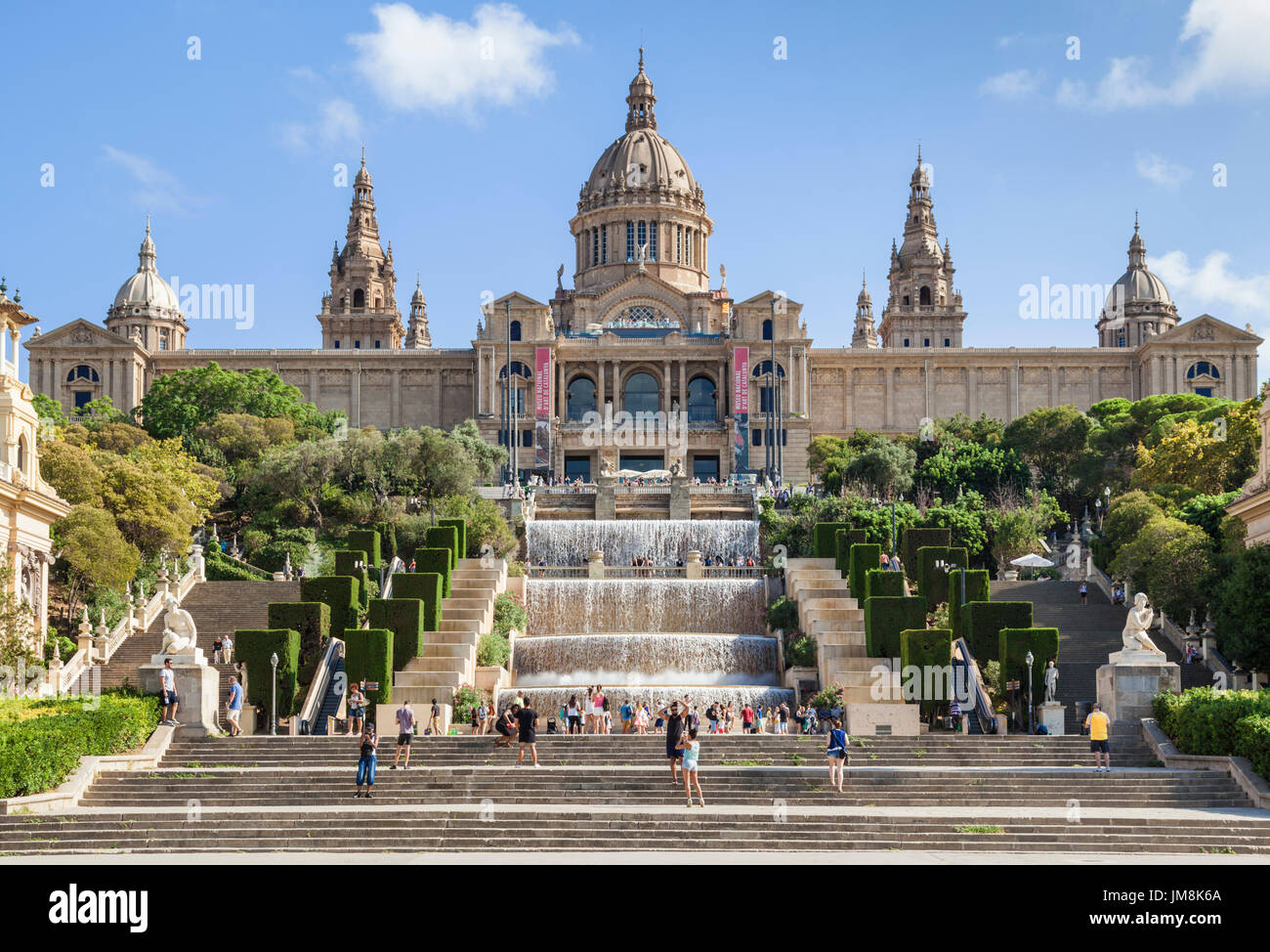 Barcelona-Catalunya Spanien Barcelona Stadt Palau Nacional National Art Museum of Catalonia Plaça de Les Cascades Wasserkaskade Montjuic-Barcelona-Spanien Stockfoto