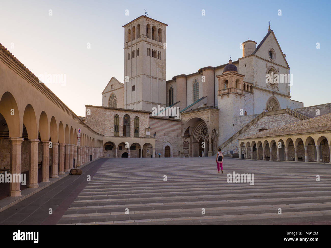 Assisi, Umbrien (Italien) - genial mittelalterlichen steinernen Stadt in Umbrien, mit Schloss und das berühmte Heiligtum des Heiligen Franziskus. Stockfoto