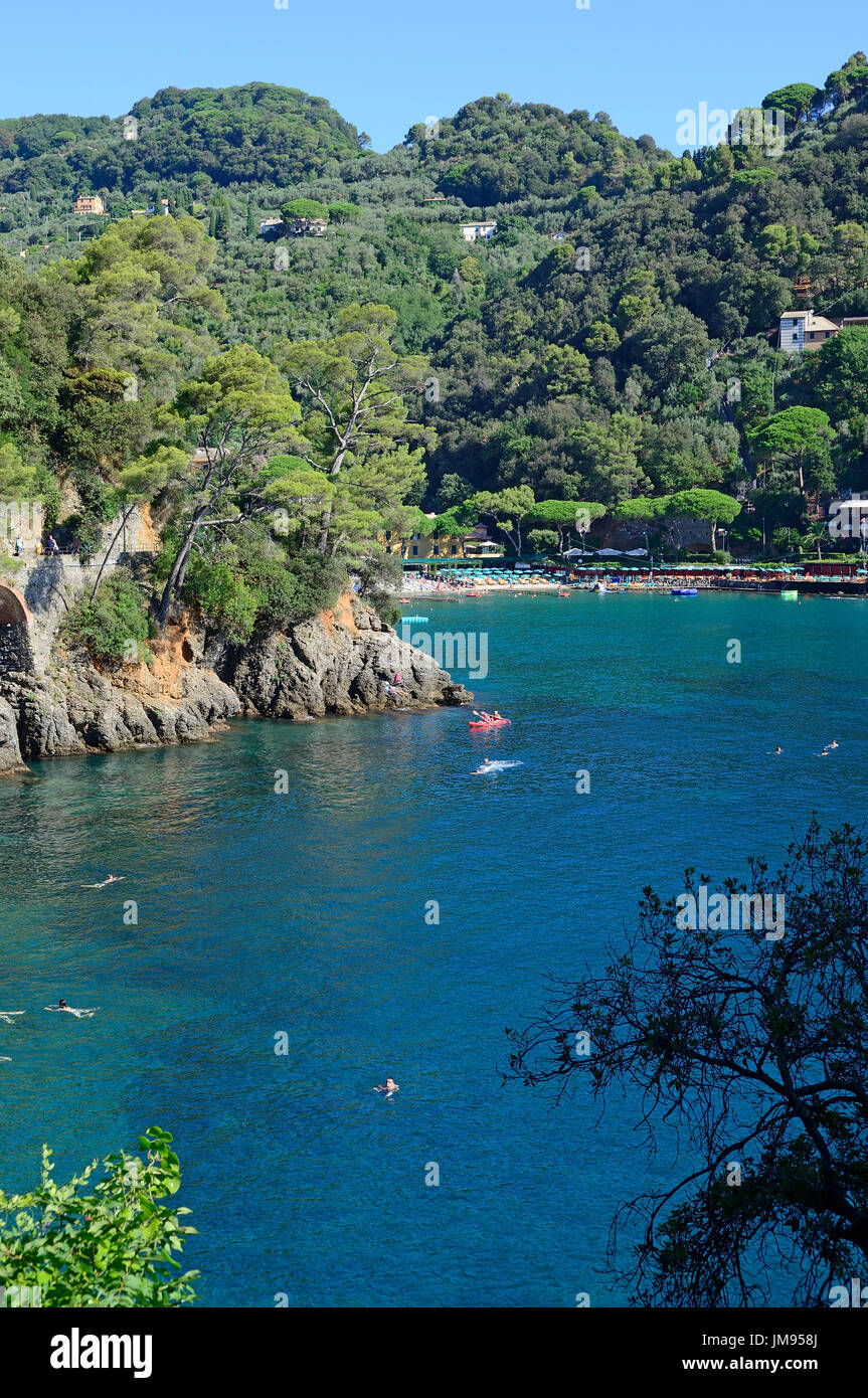 Der Strand von Paraggi in der Nähe von Portofino, Ligurien Stockfoto