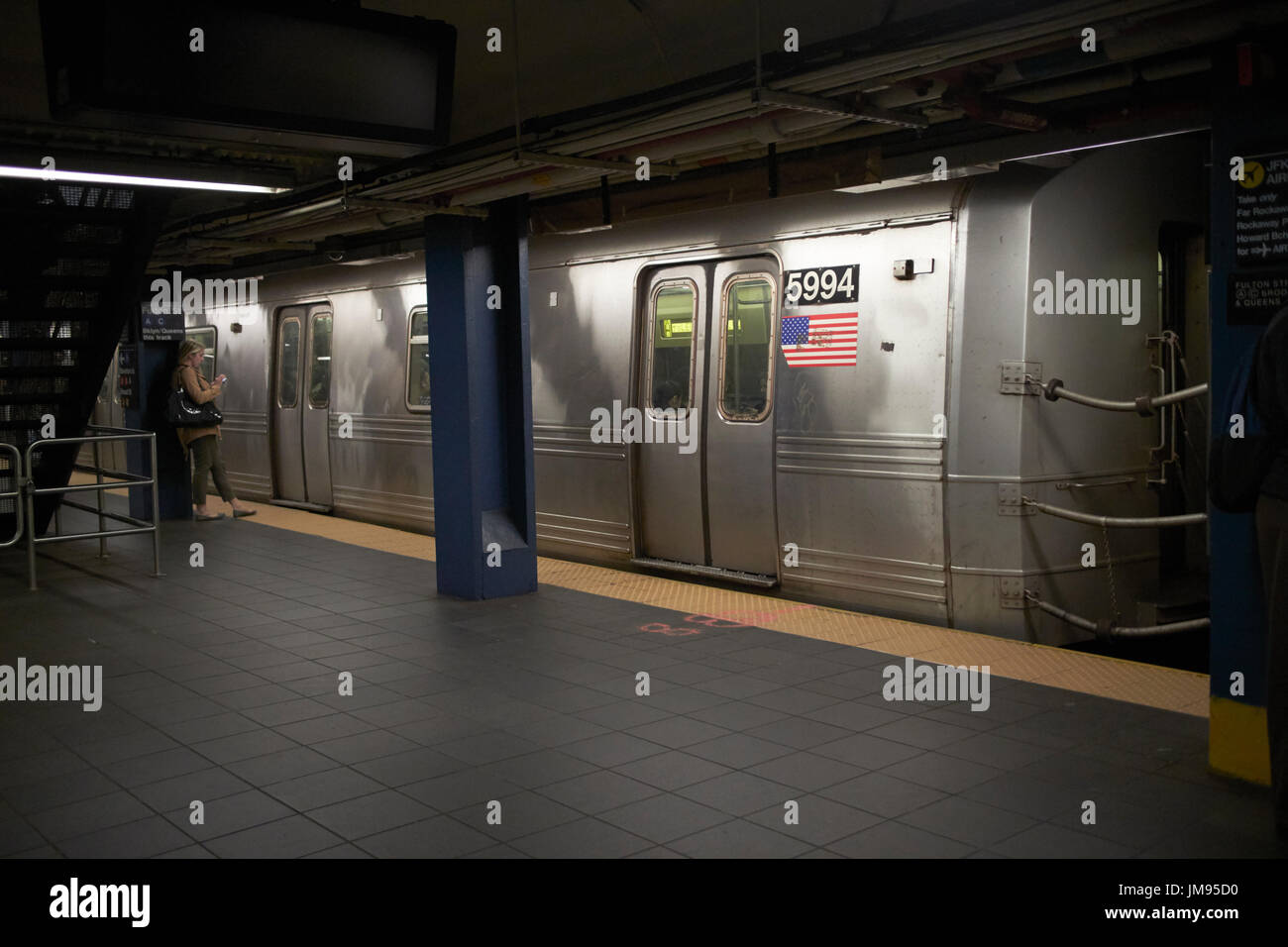 New Yorker u-Bahn Zug an der Fulton Street Station New York City USA Stockfoto