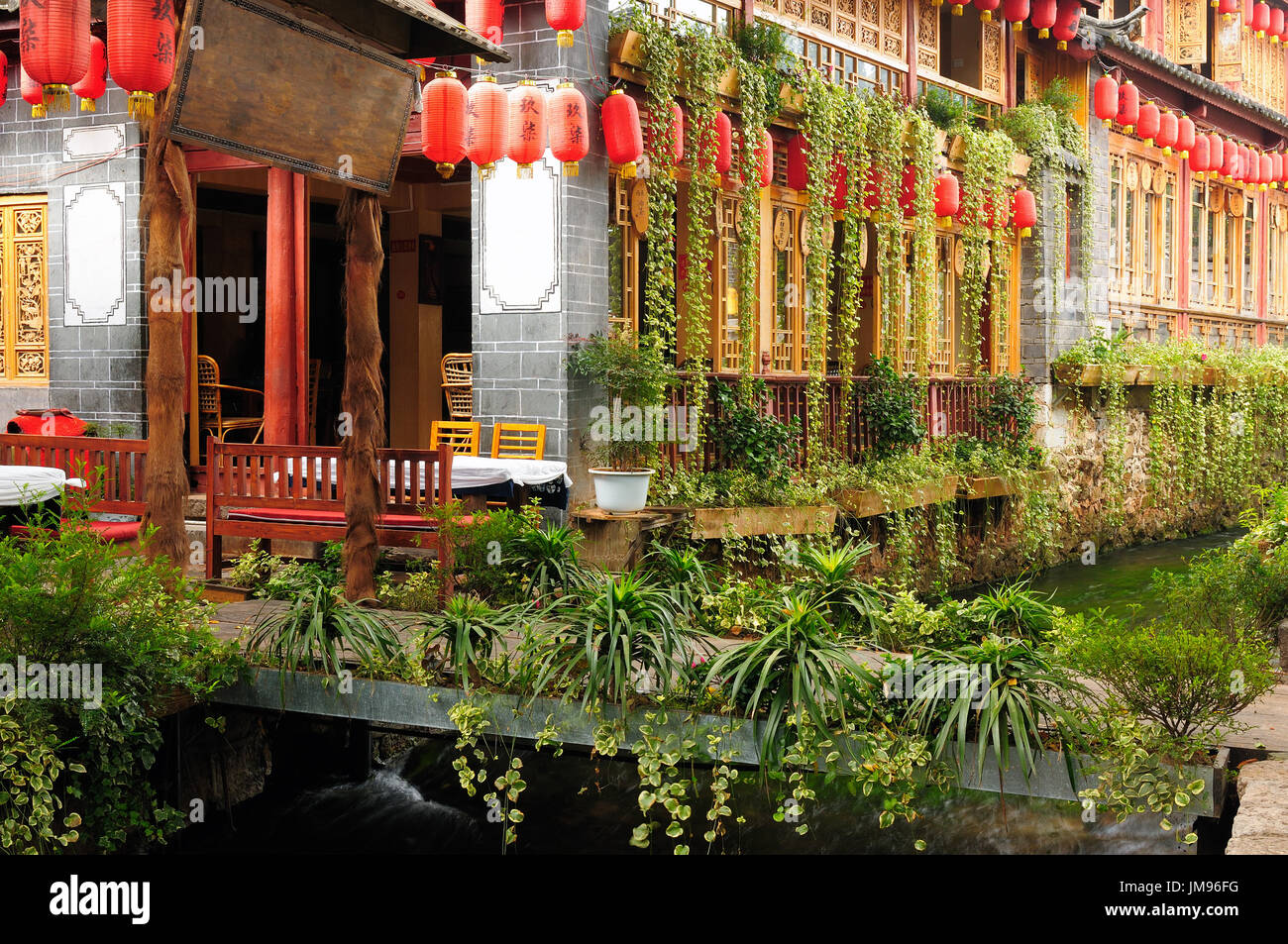 Lijiang Altstadt, Holzarchitektur Detail, China. Provinz Yunnan. Lijiang ist berühmt für seine UNESCO-Weltkulturerbe der Altstadt von Lijiang in Menge Stockfoto