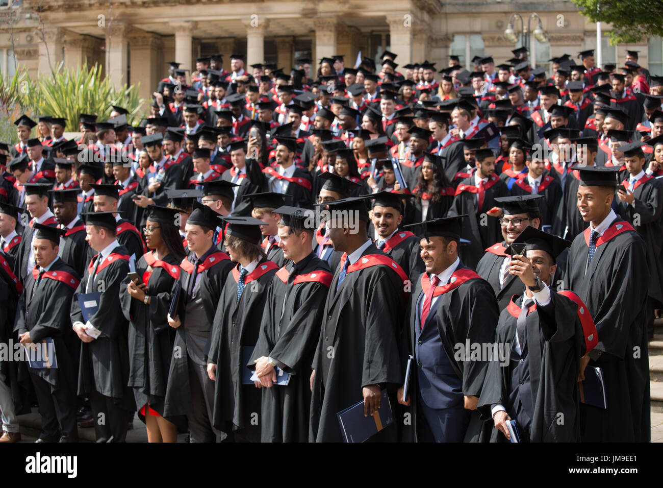 Aston University Students Abschlusstag in Birmingham. England, UK Stockfoto