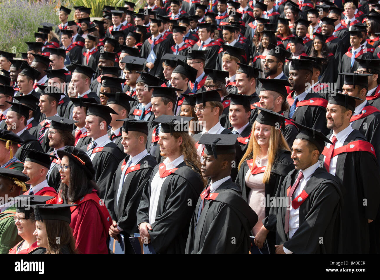 Aston University Students Abschlusstag in Birmingham. England, UK Stockfoto