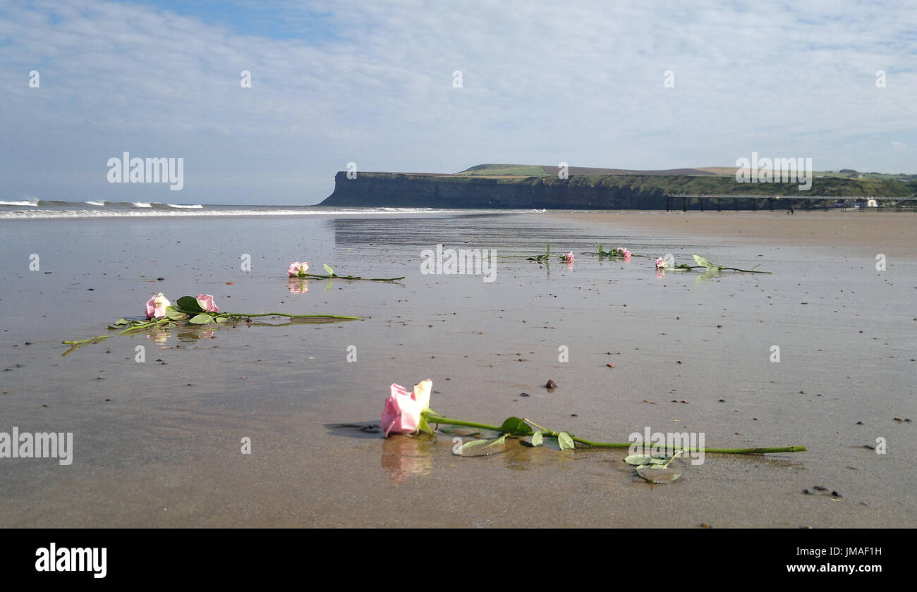 Blumen am Strand Stockfoto