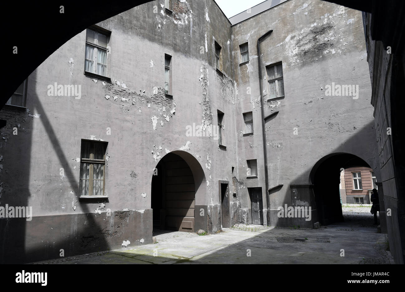 Potsdam, Deutschland. 27. Juli 2017. Teile der äußeren Studio Szenen von Studio Babelsberg "Neue Berliner Straße" können in Potsdam, Deutschland, 27. Juli 2017 gesehen werden. Die Stadt Berlin ist meist renoviert, das kann ein Problem sein, wenn historische Filmaufnahmen in der Hauptstadt festgelegt. Studio Babelsberg bietet eine enge Alternative. Foto: Ralf Hirschberger/Dpa-Zentralbild/Dpa/Alamy Live News Stockfoto