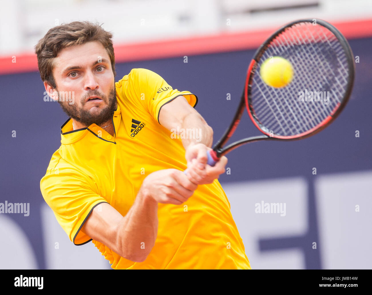 Hamburg, Deutschland. 27. Juli 2017. Gilles Simon von Frankreich spielen gegen Philipp Kohlschreiber Deutschlands im Herreneinzel bei den Tennis ATP-Tour German Open in Hamburg, Deutschland, 27. Juli 2017. Foto: Daniel Bockwoldt/Dpa/Alamy Live News Stockfoto