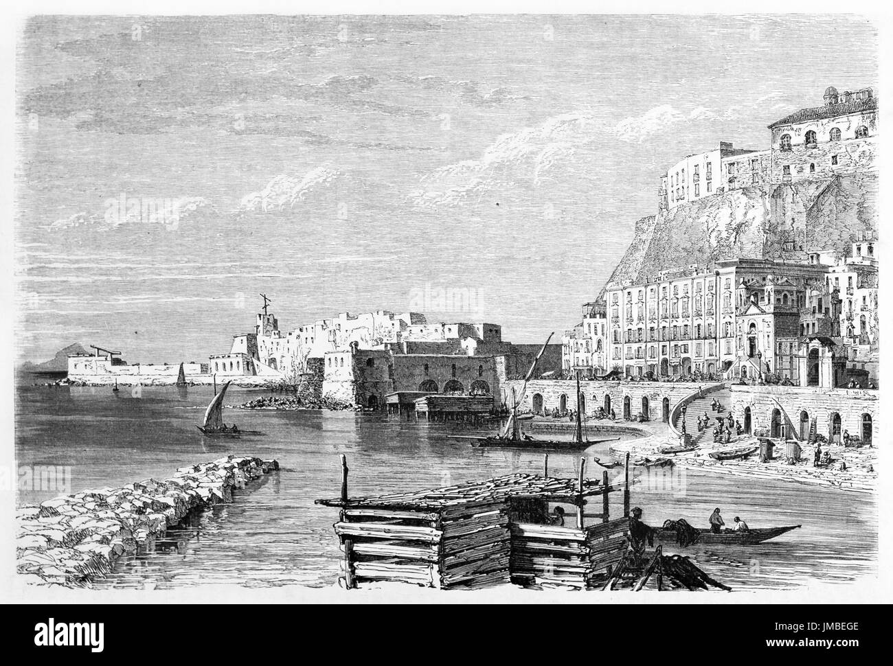 Gebäude und Felsen am italienischen Meer in Borgo Santa Lucia, historisches Viertel von Neapel, Italien. Gray tone Radierung Stil Kunst von Girardet 1861 Stockfoto