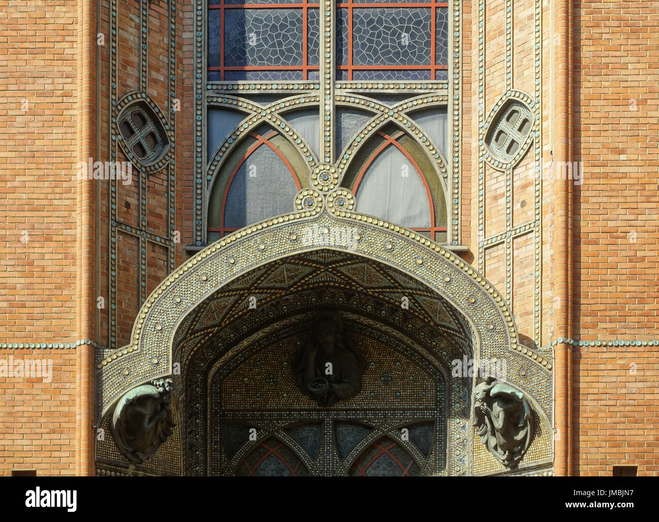 Paris, Pfarrkirche Saint-Jean de Montmartre, 19 Rue des Abbesses, Architekt Anatole de Baudot Stockfoto