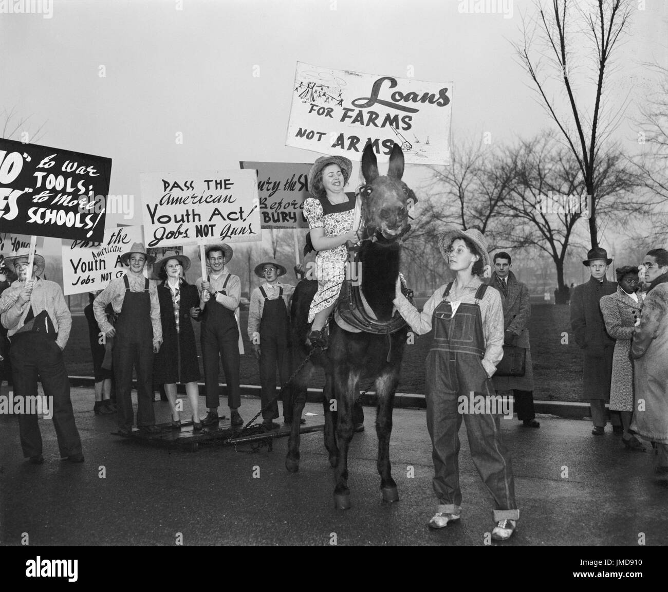 Kriegs-Demonstranten, Washington DC, USA, Harris & Ewing, 1940 Stockfoto