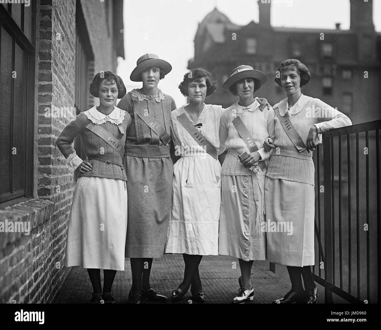Porträt einer Gruppe von weiblichen Seiten, Washington DC, USA, Harris & Ewing, 1922 Stockfoto