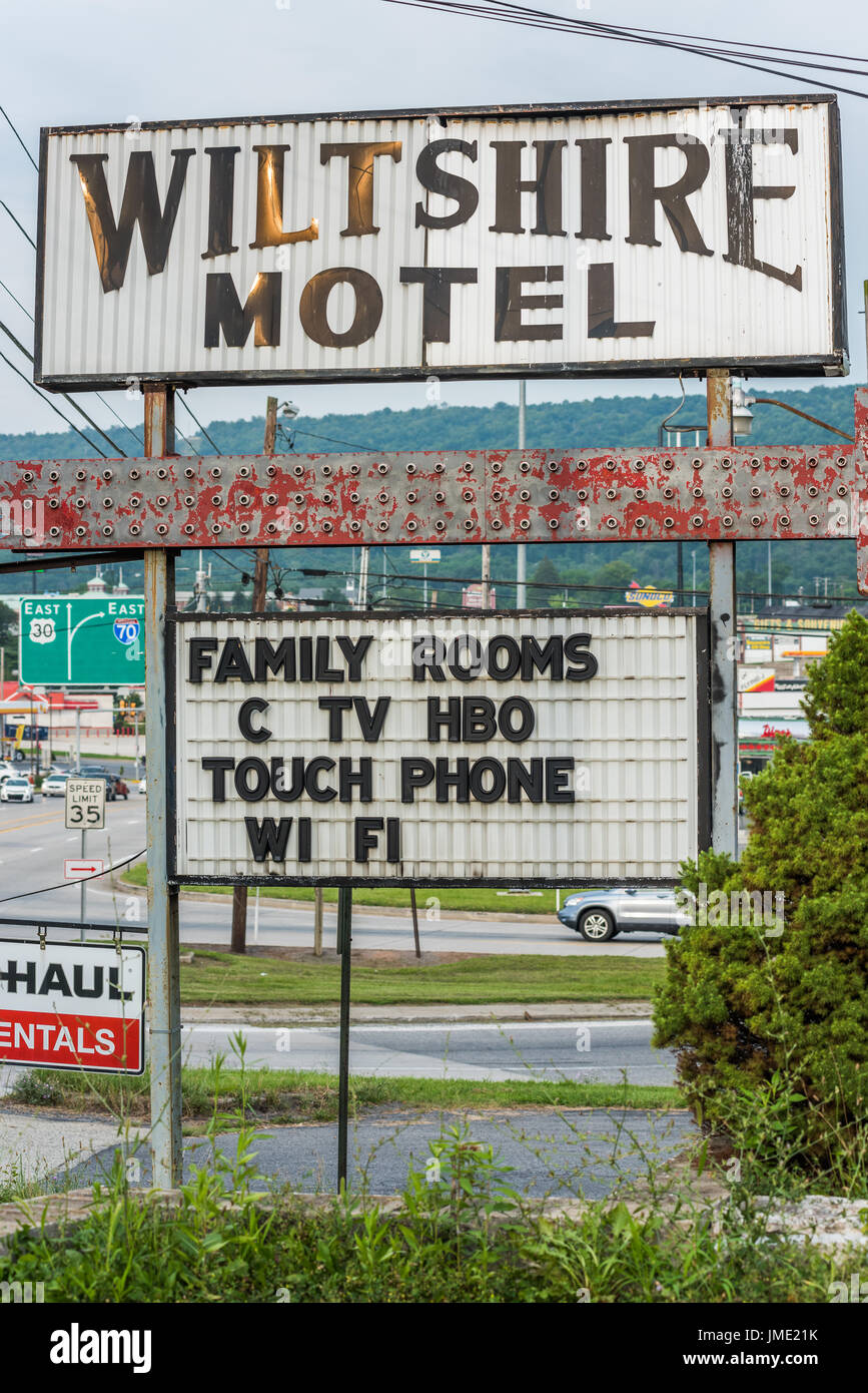 Verlassene Hotel am Strip in Breezewood. Stockfoto